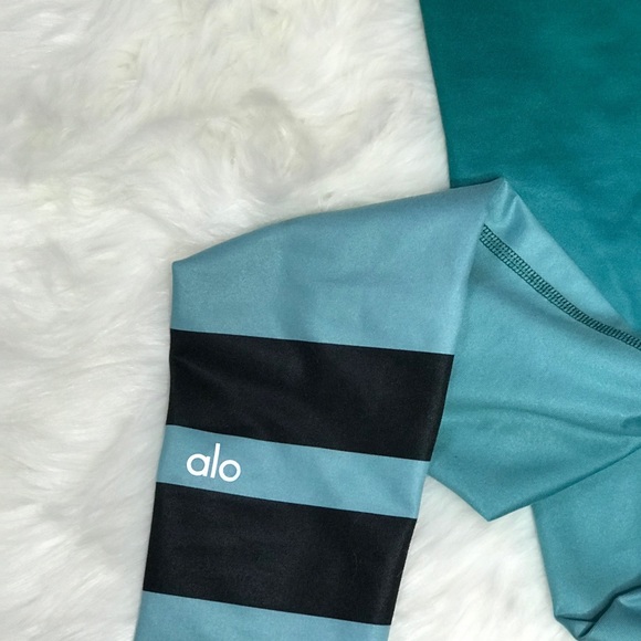 Alo Yoga Airbrush Leggings - Picture 3 of 4